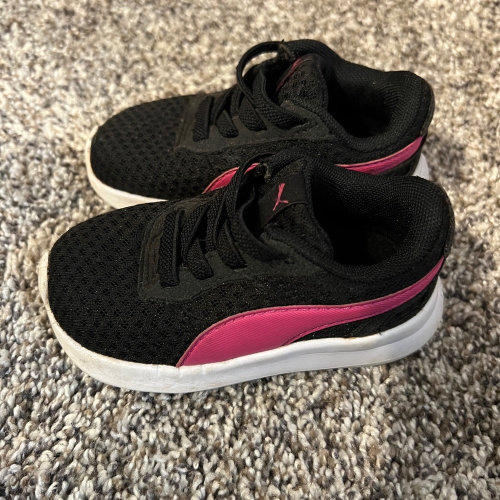 Baby girl puma sneakers- size 4